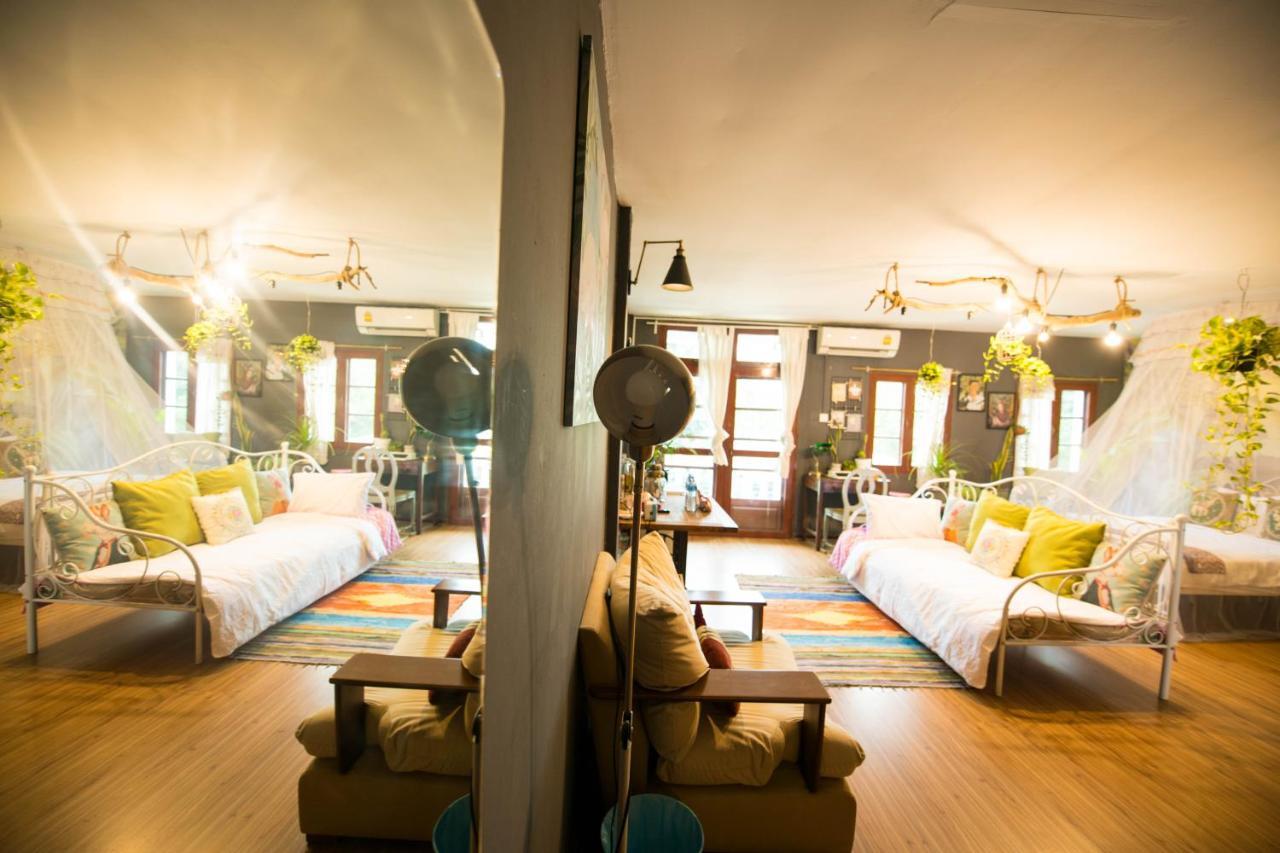 Nego Home Ancient Inn Bangkok Buitenkant foto